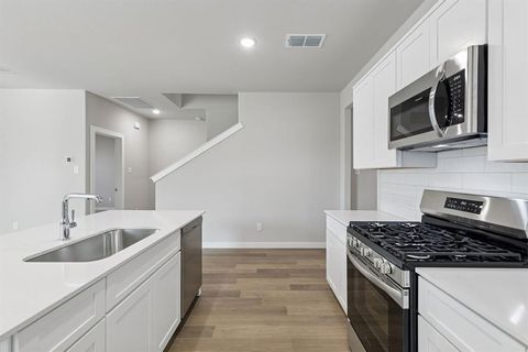 Tiny photo for 15008 Leighton Creek Court, Fort Worth, TX 76052 (MLS # 21341623)