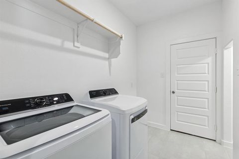 Tiny photo for 15008 Leighton Creek Court, Fort Worth, TX 76052 (MLS # 21341623)