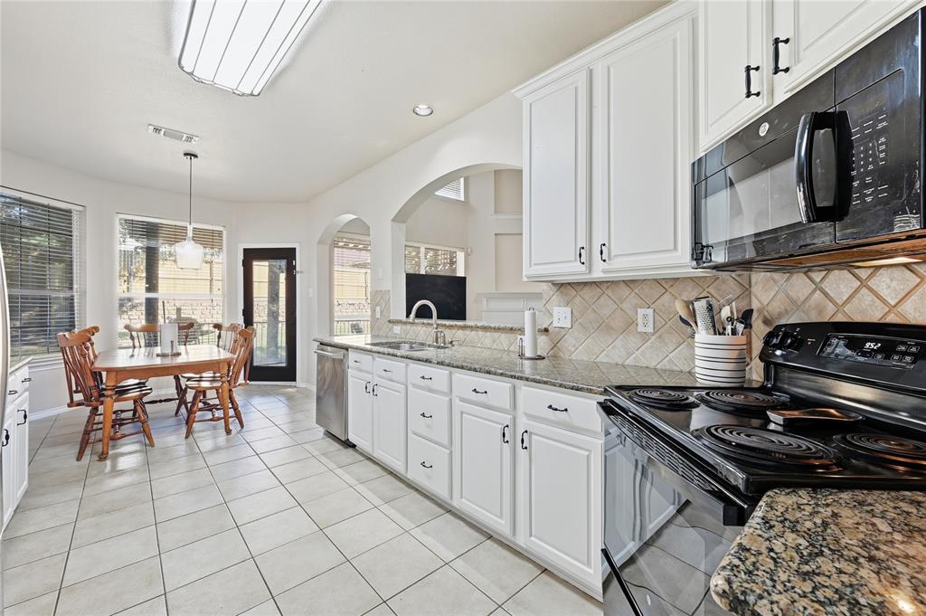 Corinth, Texas 76210, United States, 4 Bedrooms Bedrooms, ,3 BathroomsBathrooms,Residential,Active,228594