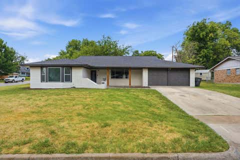 Photo of 5512 Westcreek Drive, Fort Worth, TX 76133 (MLS # 21330014)