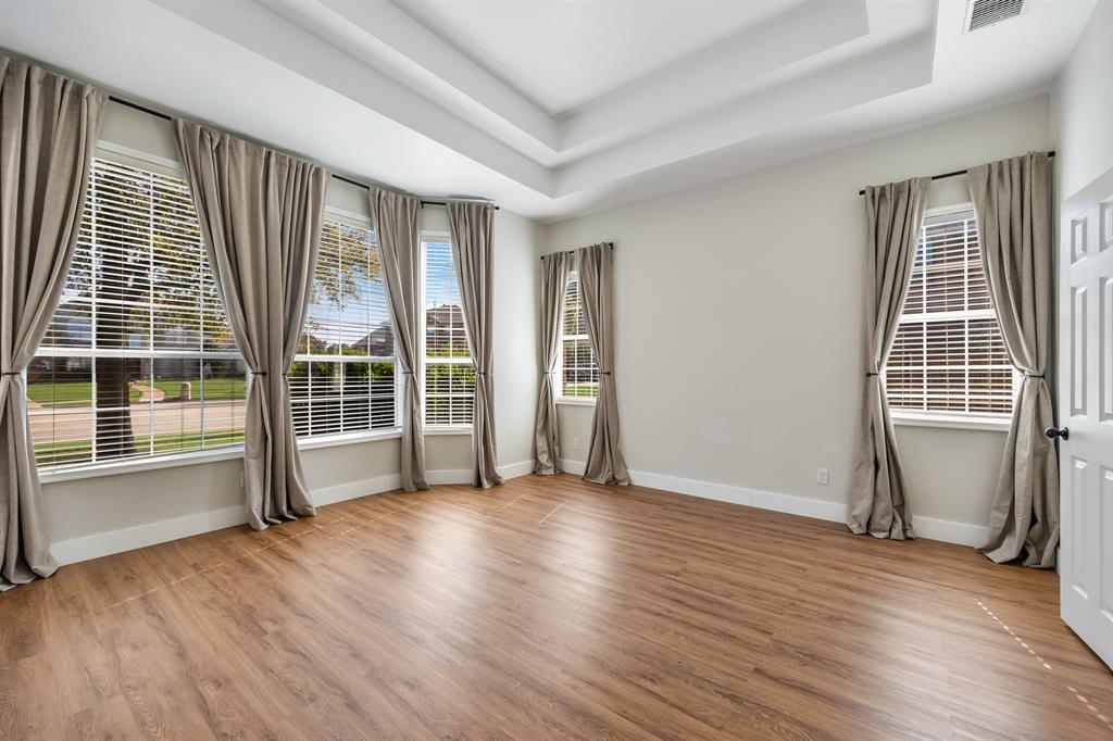 Wellington Ridge Manor - Residential