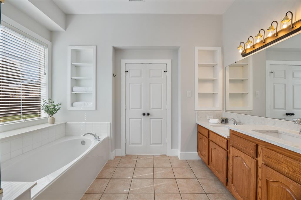 Wellington Ridge Manor - Residential