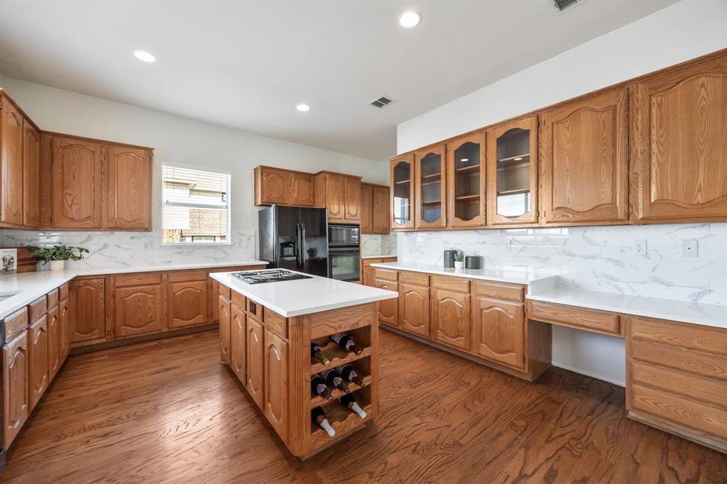 Wellington Ridge Manor - Residential