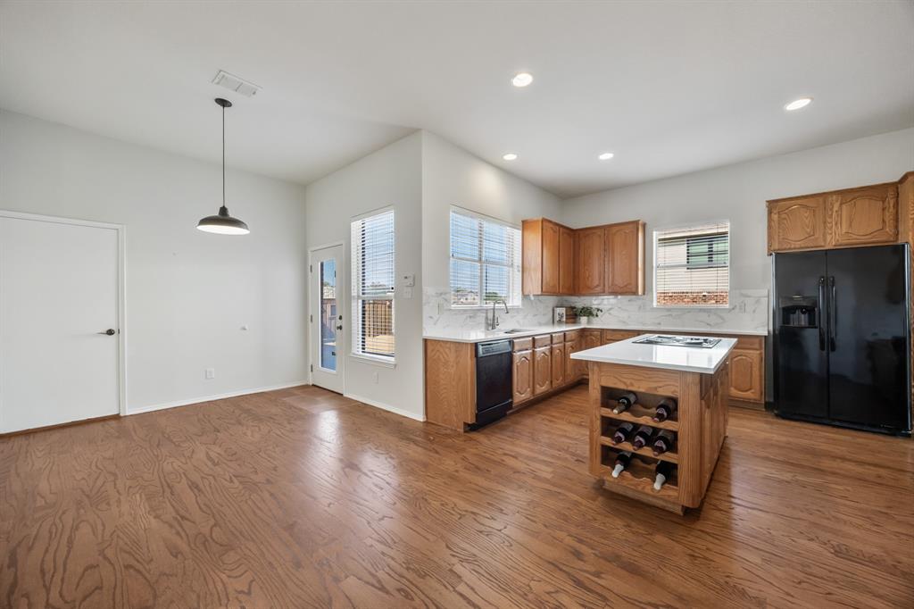 Wellington Ridge Manor - Residential