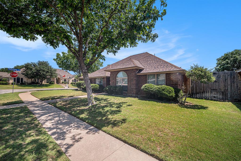 5501 Gateway Lane