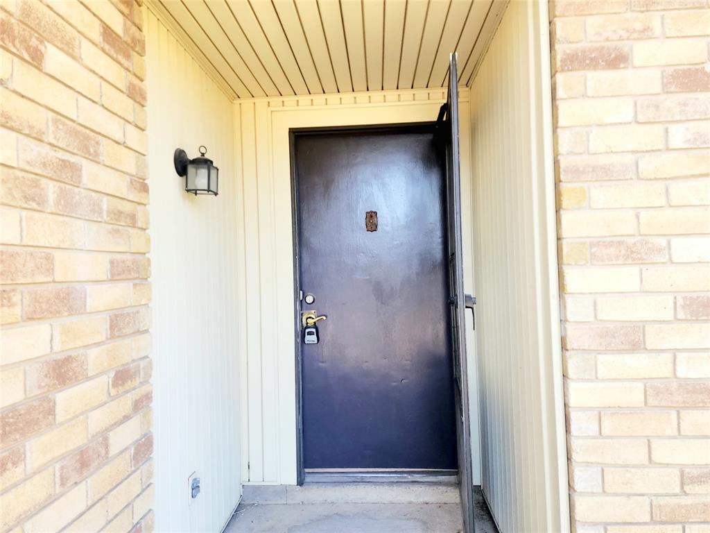 5221 Kisor Drive