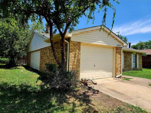 5221 Kisor Drive The Colony TX 75056
