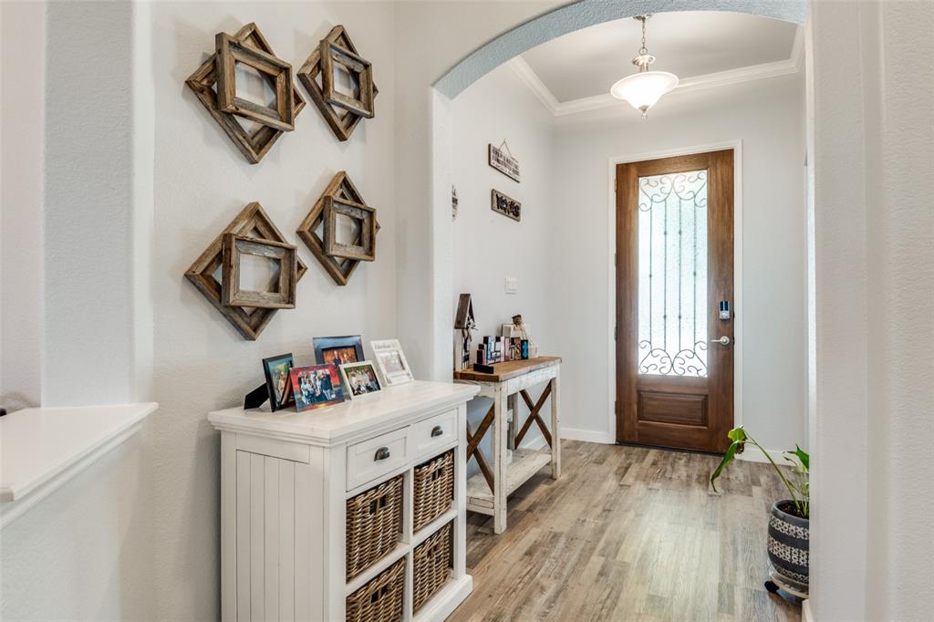 3118 Oak Crest Drive