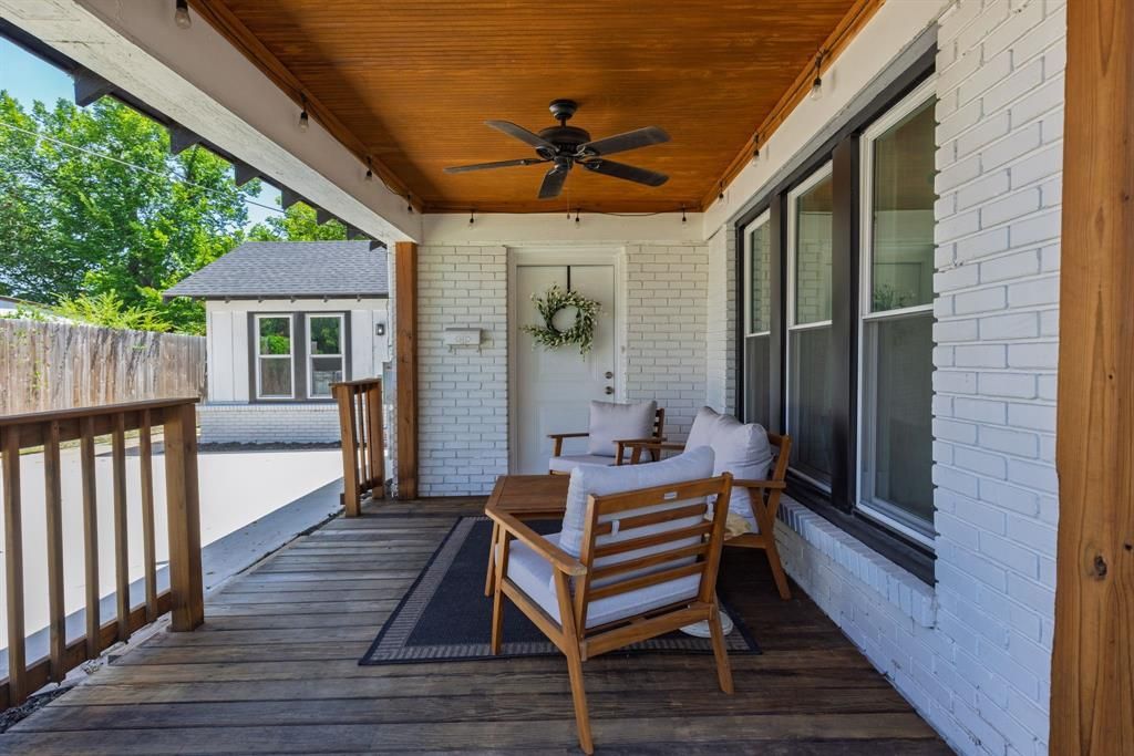 Photo of 3525 Lee Street, Greenville, TX 75401 (MLS # 21214963)