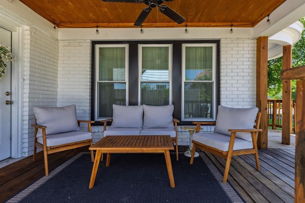 Photo of 3525 Lee Street, Greenville, TX 75401 (MLS # 21214963)