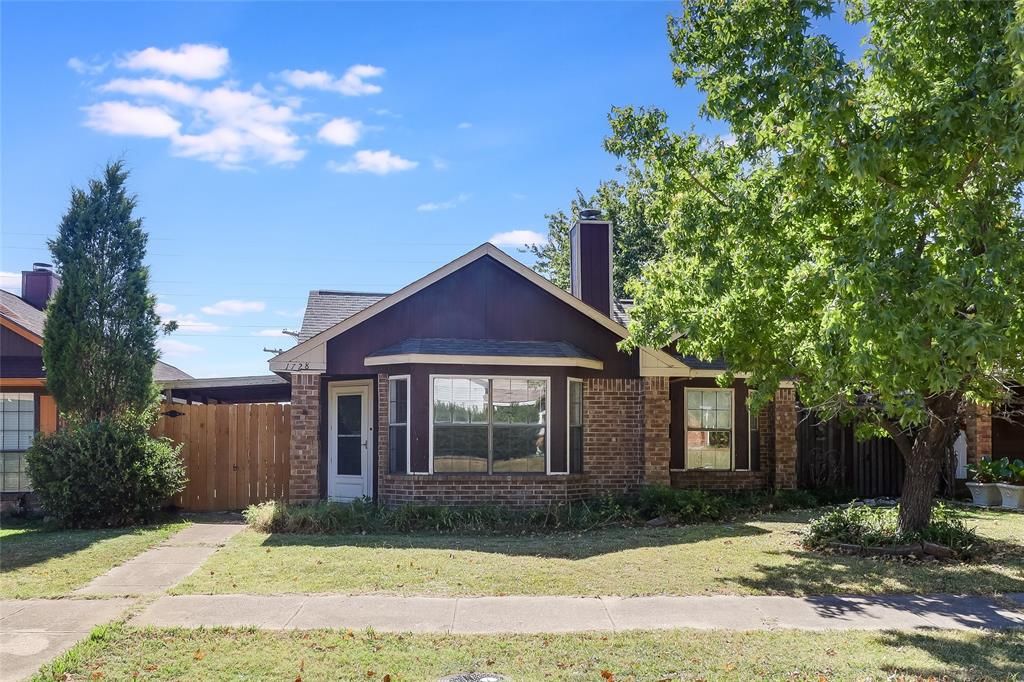 Photo of 1728 Hackamore Street, Mesquite, TX 75149 (MLS # 21094809)