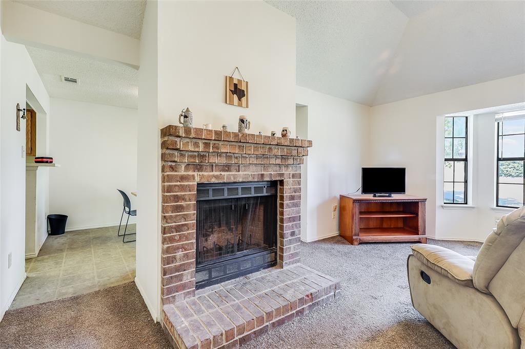 1728 Hackamore Street