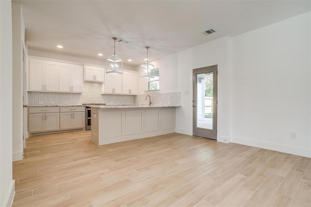 Three Oaks - Residential