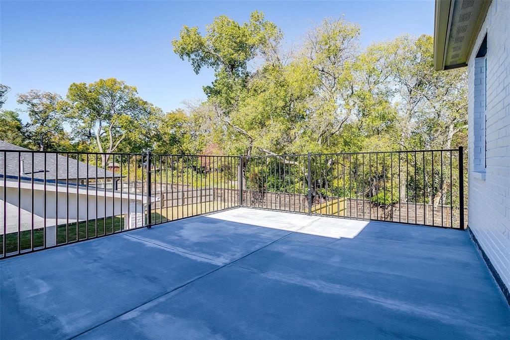 Three Oaks - Residential