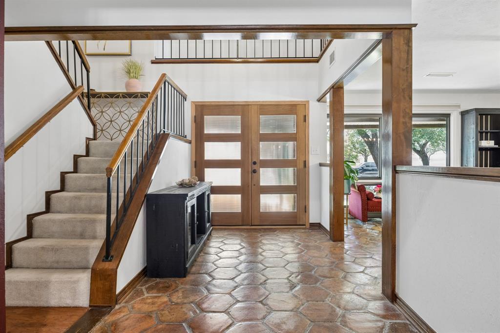 2813 Raintree Drive
