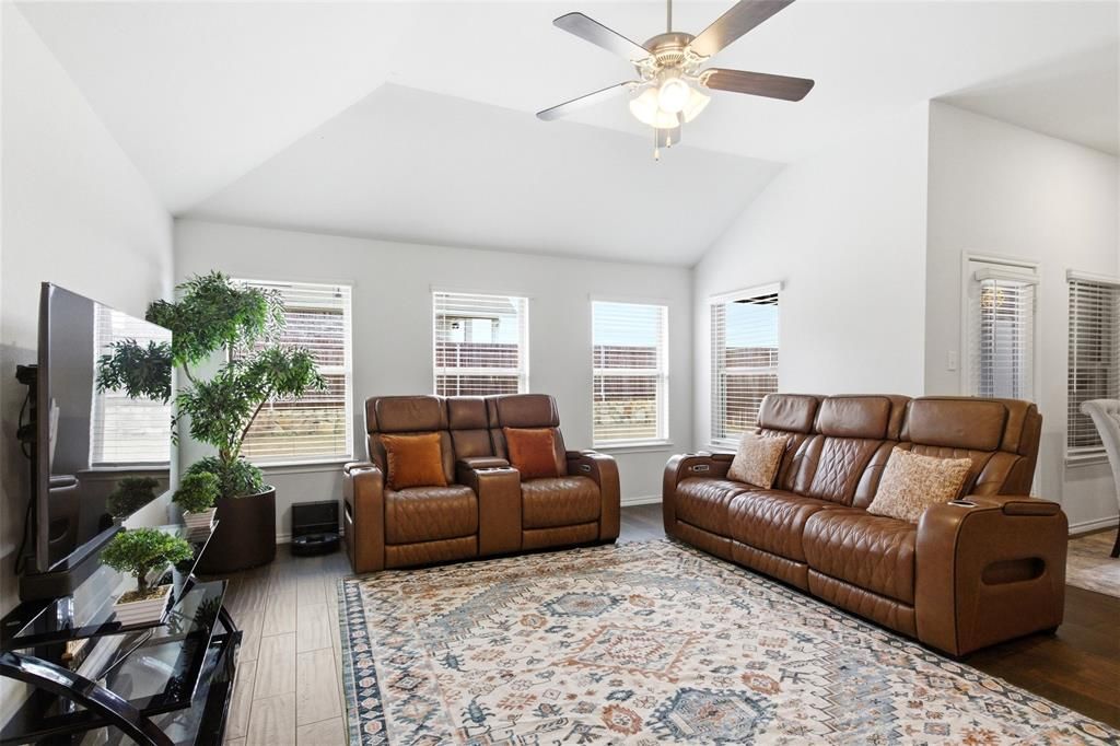 Photo of 1016 Eastland Lane, Aubrey, TX 76227 (MLS # 21196500)