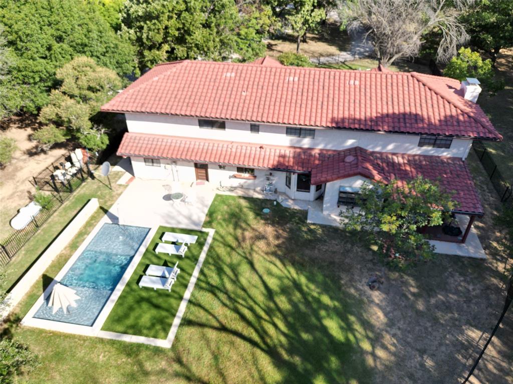1718 E Jeter Road