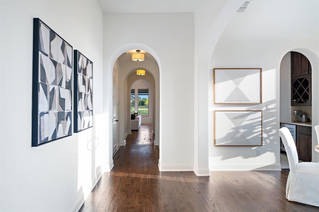 4451 Woodbine Lane