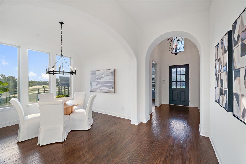 4451 Woodbine Lane