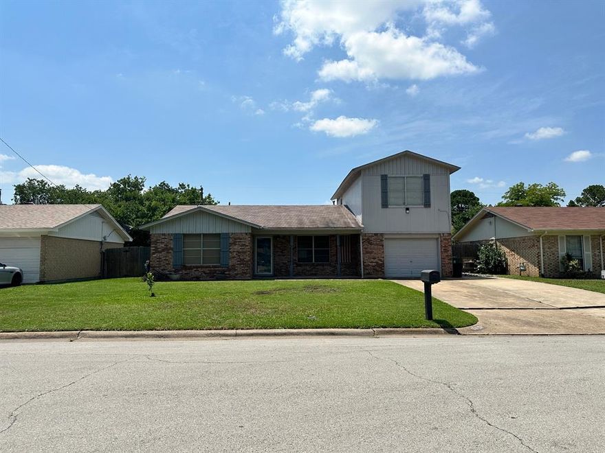 Newly renovated with open concept living and kitchen spaces. Granite counter tops, new kitchen cabinets, and recently renovated bathrooms. 1 car garage and a spacious back yard and patio. 3rd bedroom has a half bath and could be used a bonus room for media, office, or game room. Great location and school district.
