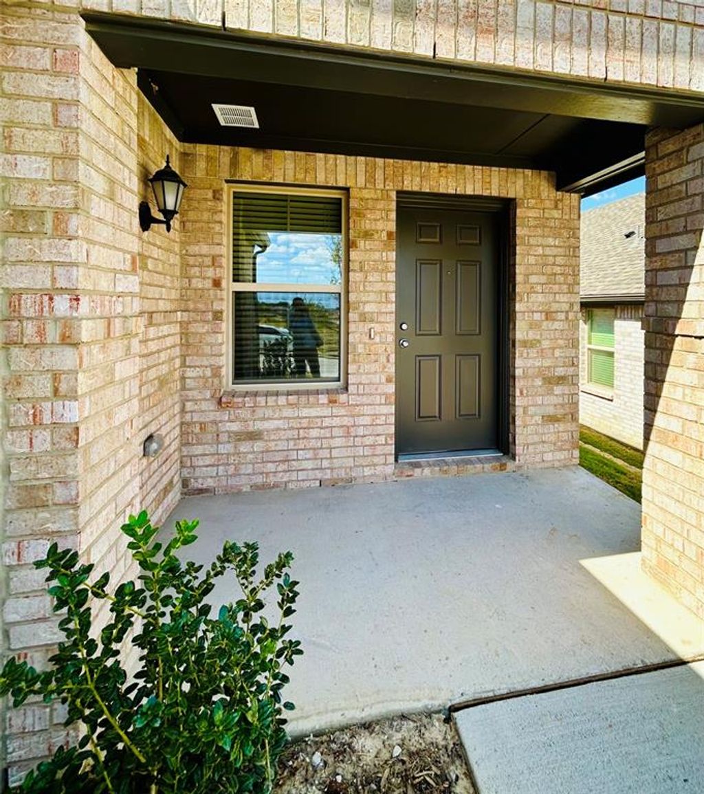 Photo of 2505 McNally Drive, Mesquite, TX 75149 (MLS # 21078225)