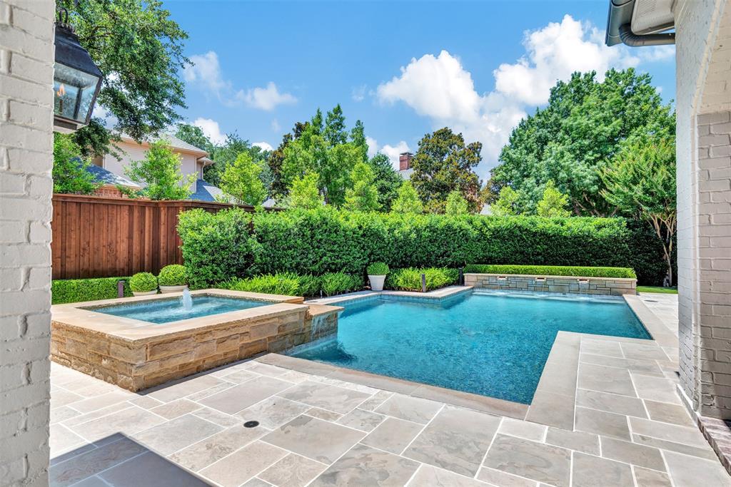 Meadows Of Willow Bend - Residential