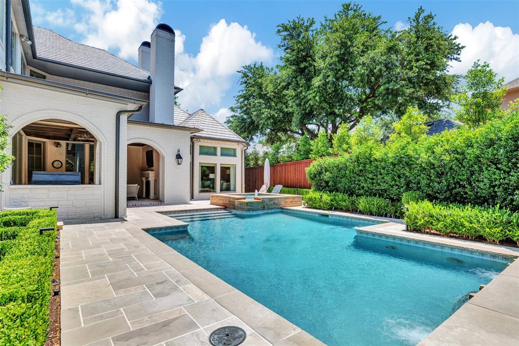 Meadows Of Willow Bend - Residential