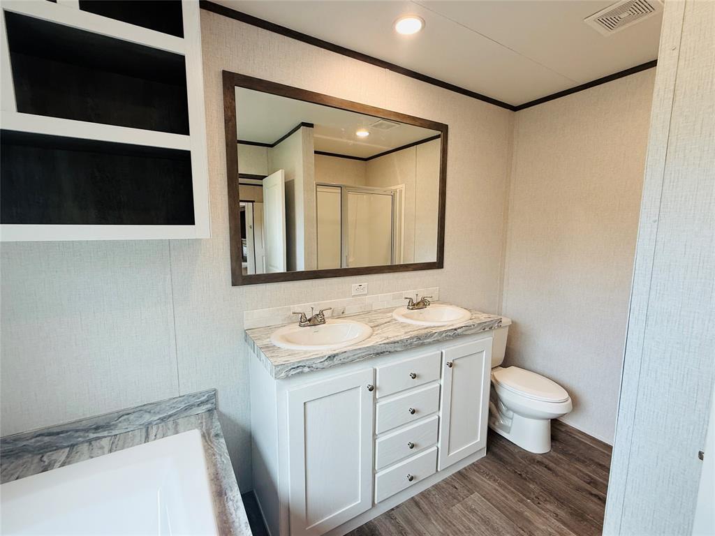 Oak Trail Shores - Residential