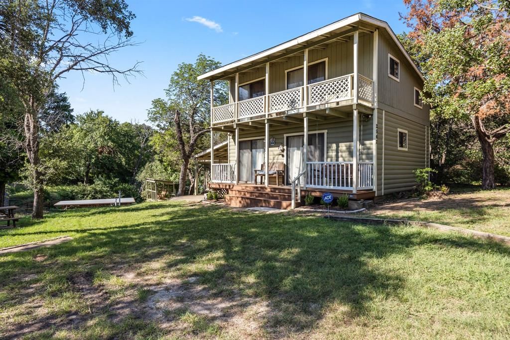 Photo of 2547 Forest Park Drive, Granbury, TX 76048 (MLS # 21215424)