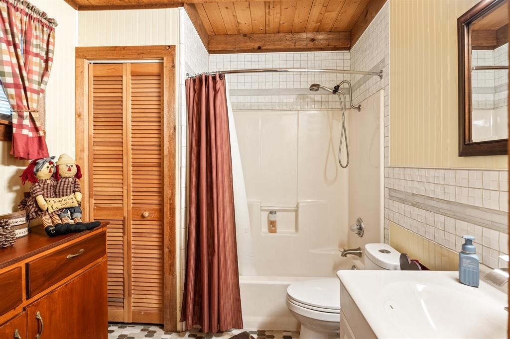 Oak Trail Shores Sec A - Residential