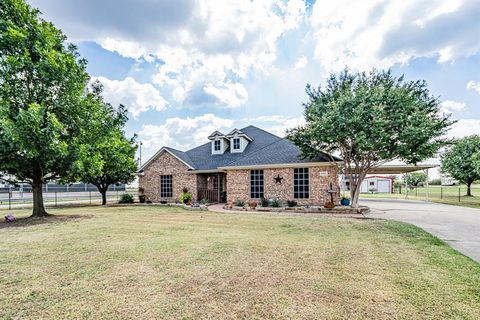 1901 Longhorn Trail Crowley TX 76036