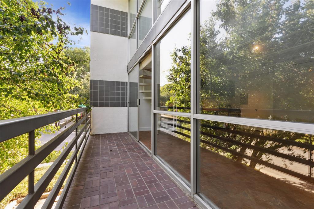 4239 Holland Condos - Residential Lease