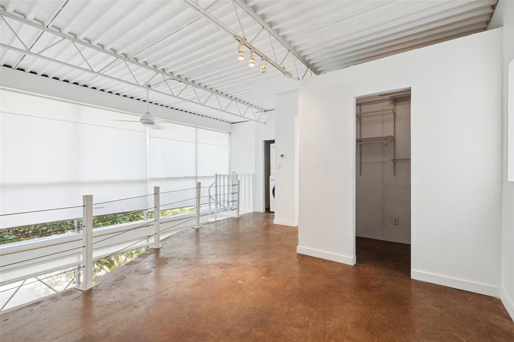 4239 Holland Condos - Residential Lease