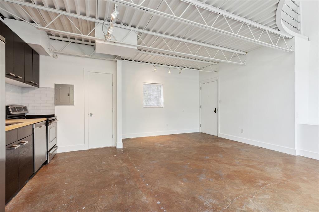 4239 Holland Condos - Residential Lease