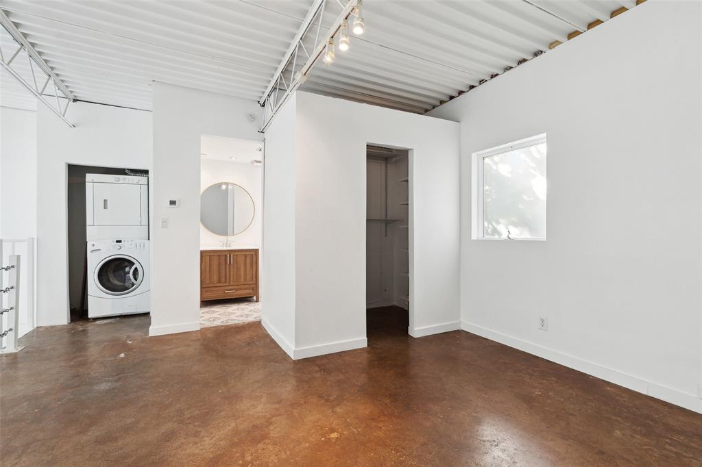 4239 Holland Condos - Residential Lease