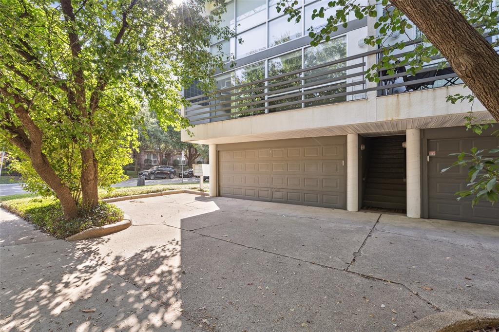 4239 Holland Condos - Residential Lease