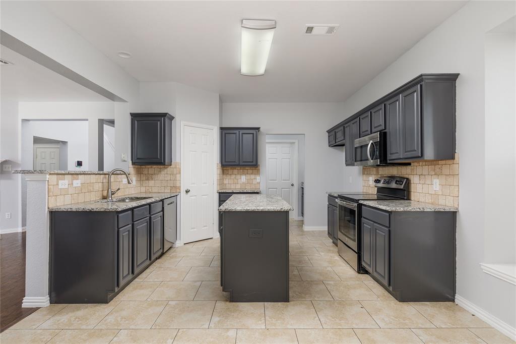 10117 Lakeview Drive