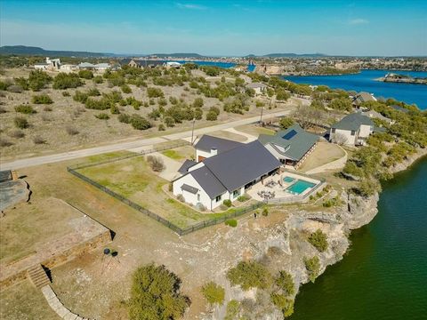 A home in Strawn