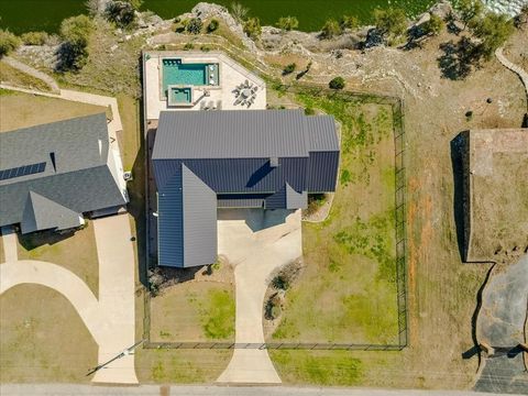 A home in Strawn