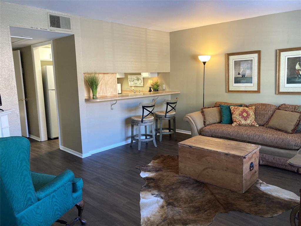 East Kings Court - Residential