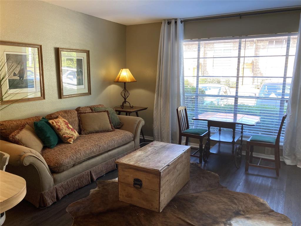 East Kings Court - Residential