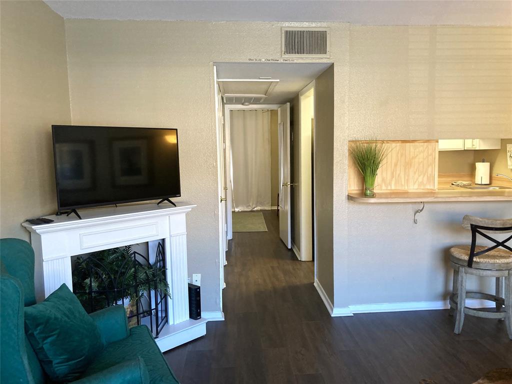 East Kings Court - Residential