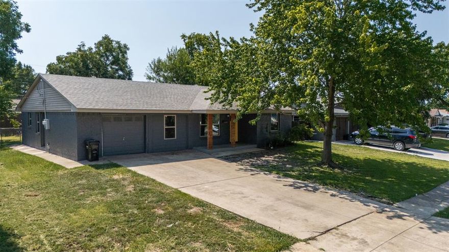 Move-in ready and perfectly positioned for convenience, this inviting single-story home offers a comfortable layout with space to live, work, and relax. Enjoy easy access to major highways, shopping, dining, and everyday essentials, making commuting and weekend plans simple. Inside, you’ll find a functional floor plan with natural light and practical living spaces. The backyard provides room to unwind, entertain, or enjoy outdoor time.
WATER IS INCLUDED IN THE RENT! Tenant is responsible for all other utilities. Available for lease now — and ALSO AVAILABLE FOR PURCHASE giving you flexibility to rent now and potentially own later. Schedule your private showing today!