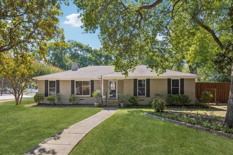 Photo of 8380 San Cristobal Drive, Dallas, TX 75218 (MLS # 21383246)