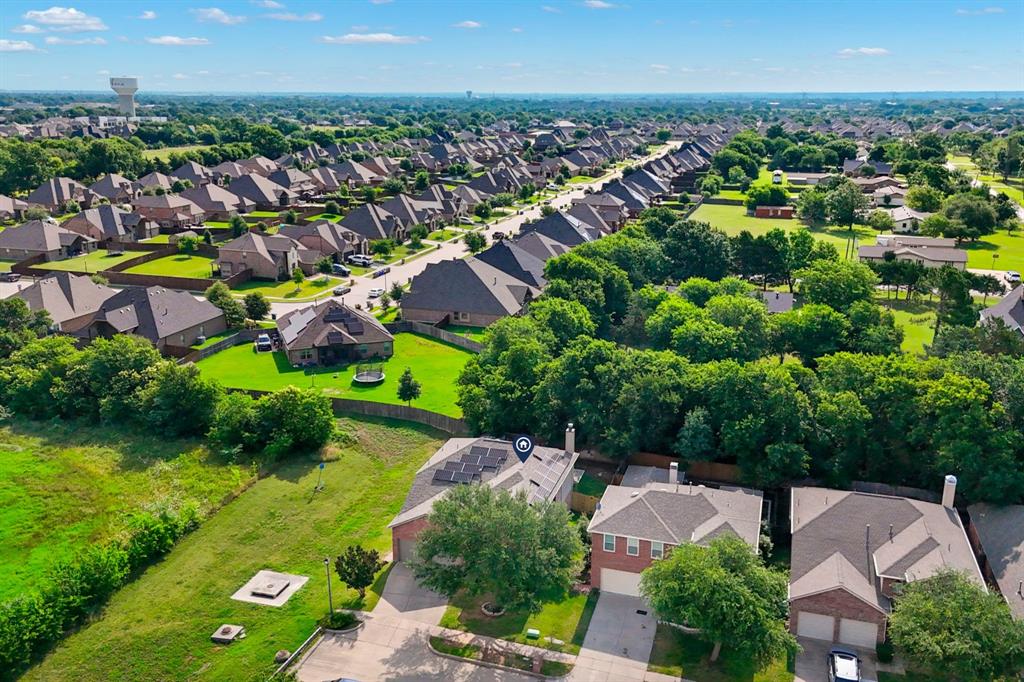 1901 Highland Oaks Drive