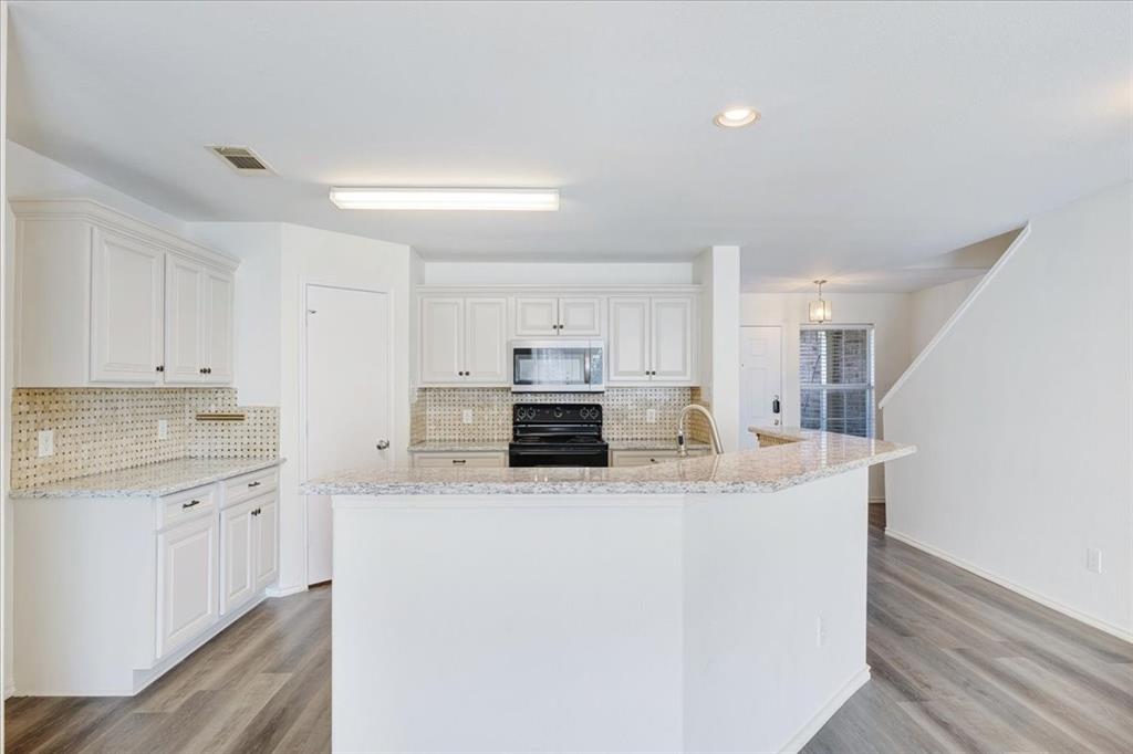 Villages Of Chisholm Ridge Th - Residential