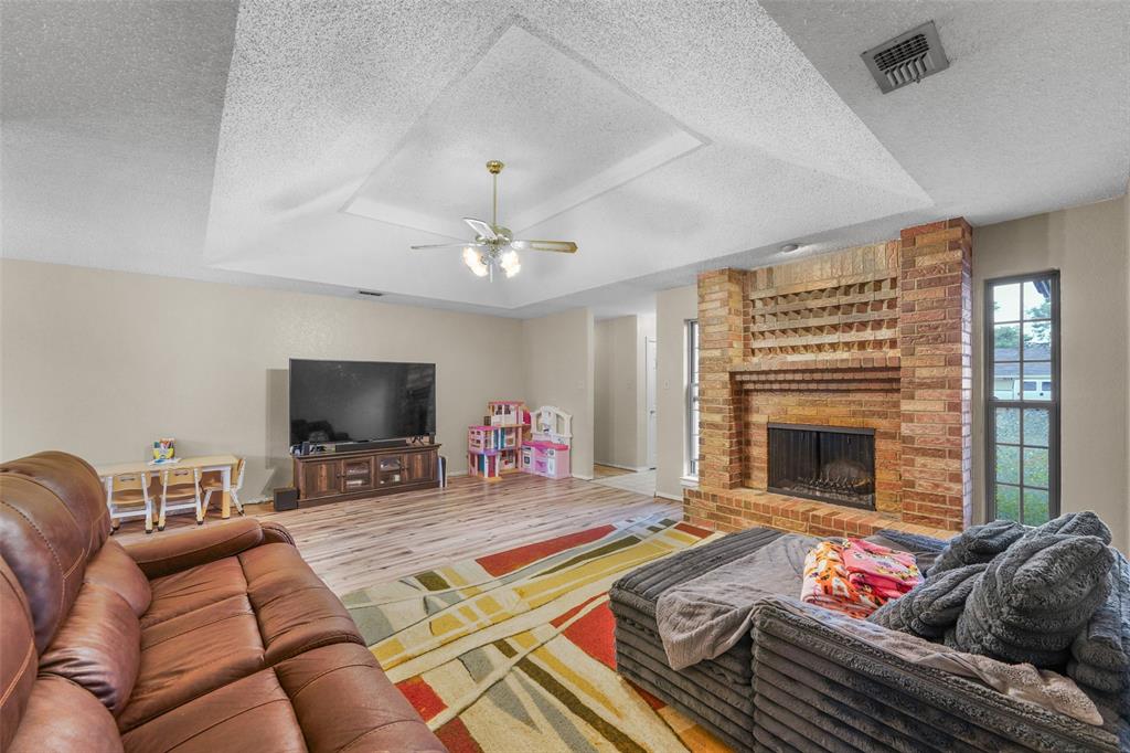 6117 Courtside Drive