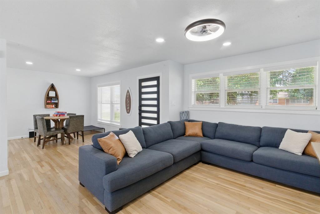 613 Crestview Drive