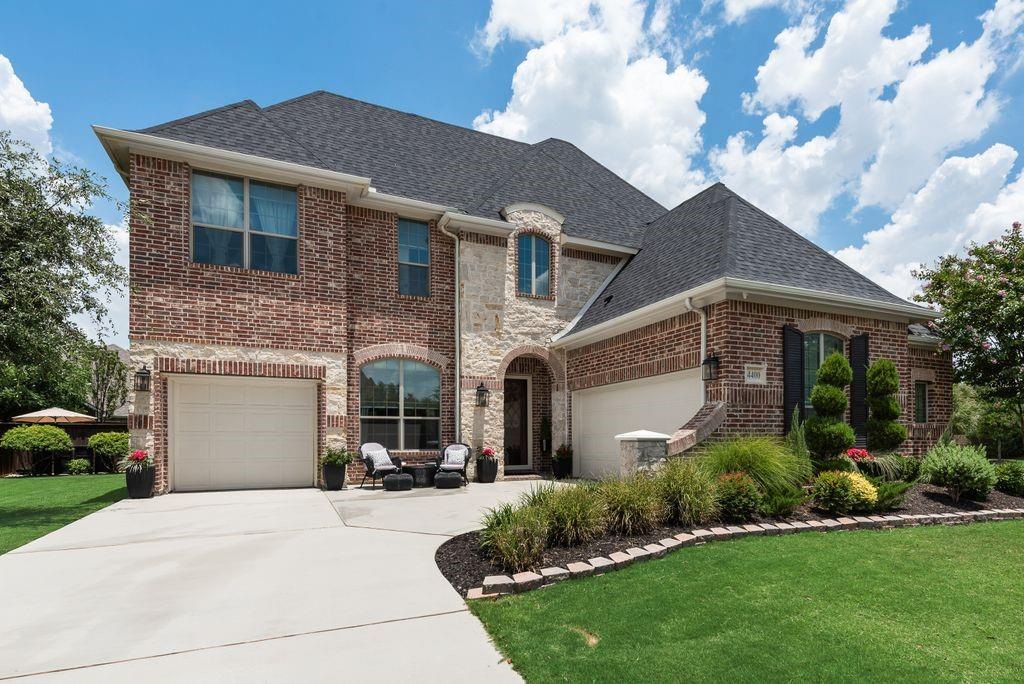 4400 Bristleleaf Lane