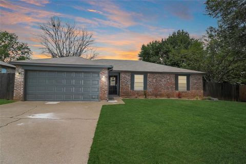 7008 Hanging Cliff Place North Richland Hills TX 76182